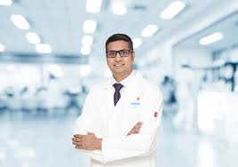 Dr Aaron Fernandes